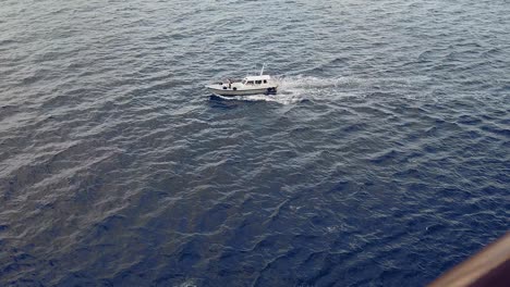 pilot boat in nassua from ship