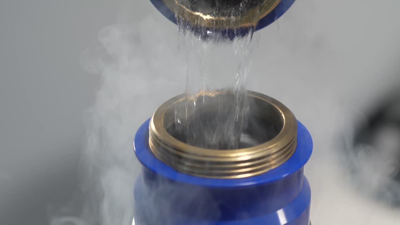 Placing liquid hydrogen inside a Cryo Gun for dermatological treatment