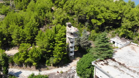 Aerial-drone-shot-of-an-old-hotel-in-Jelsa-on-the-island-of-Hvar,-Croatia