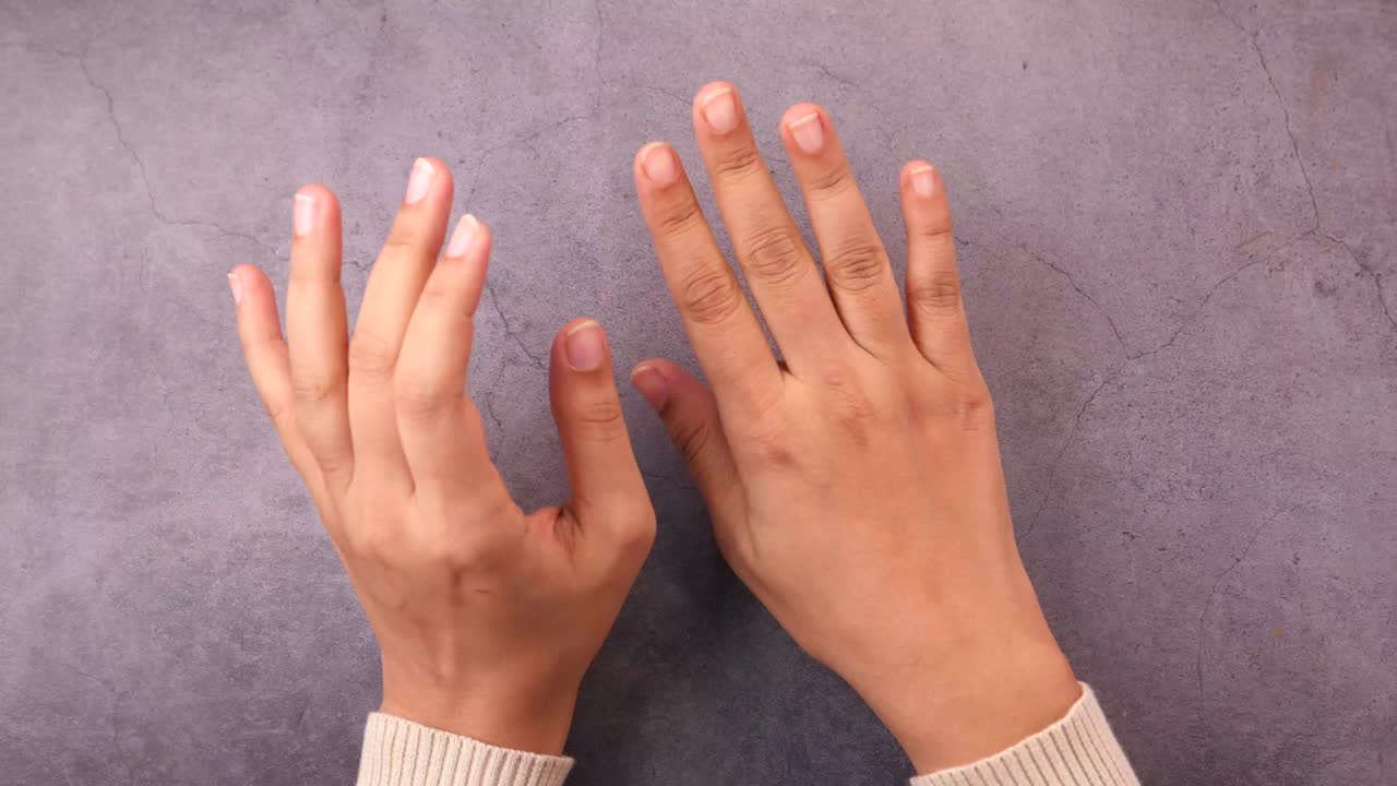 две руки плоские