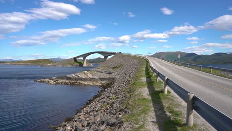 carretera del océano atlántico construcción noruega del siglo