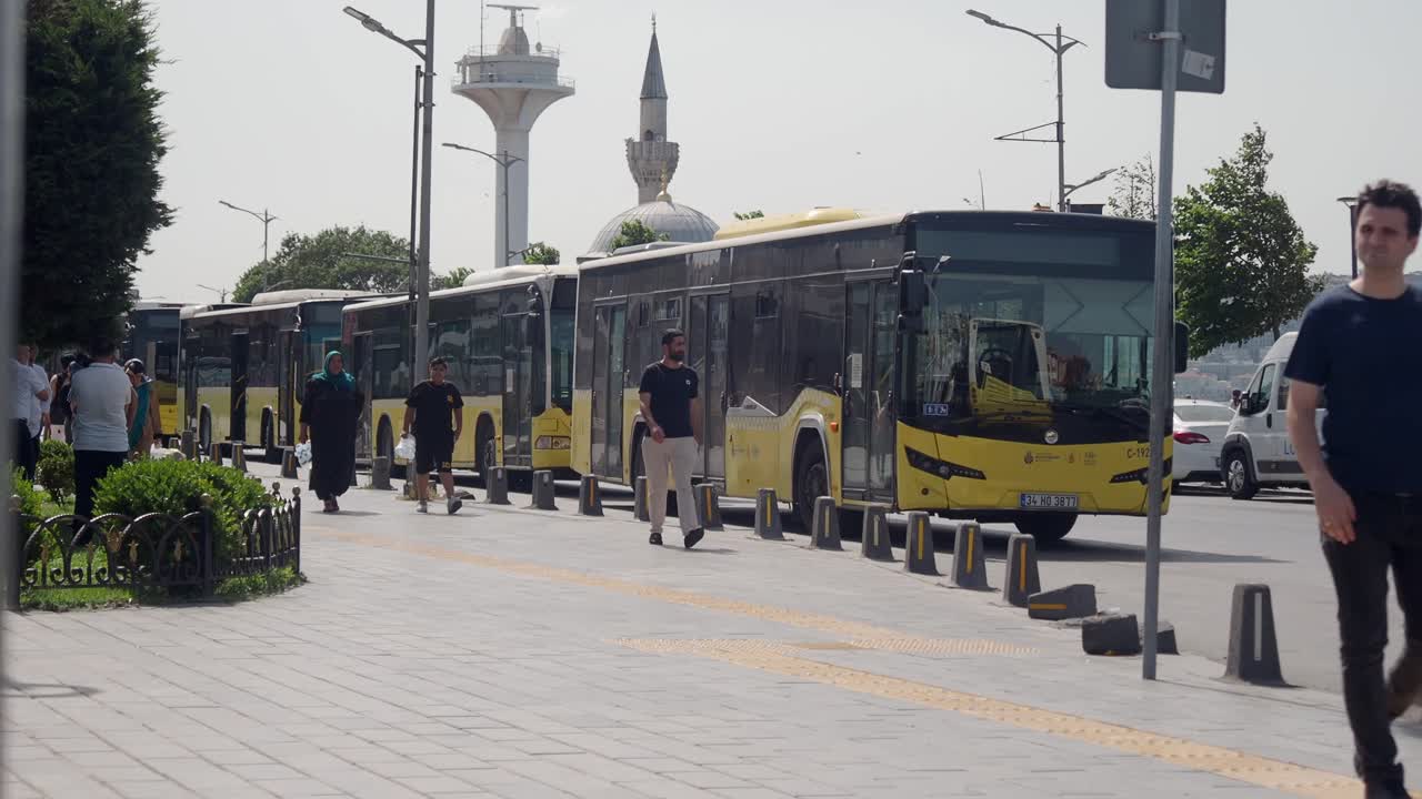터키 도시 의 버스 정류장