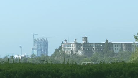 Panoramic-view-of-the-Chapultepec-castle-in-México-city