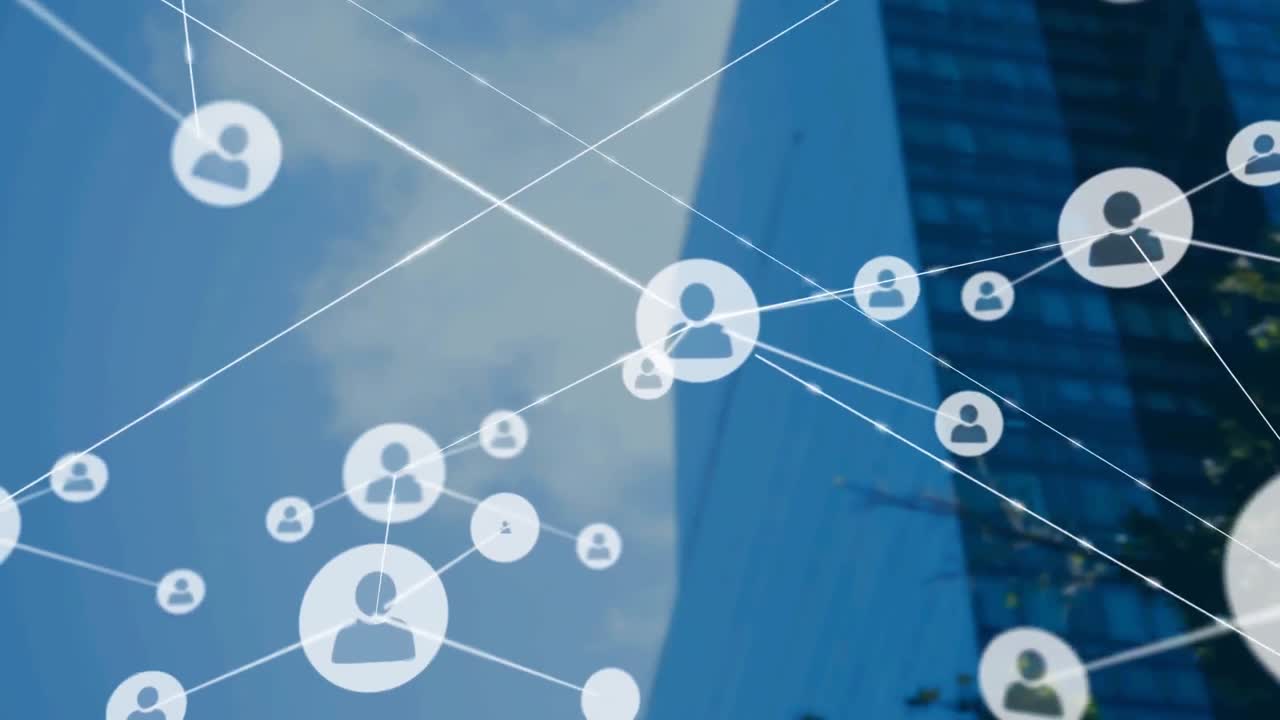 animación de la red de conexiones con iconos sobre el edificio moderno