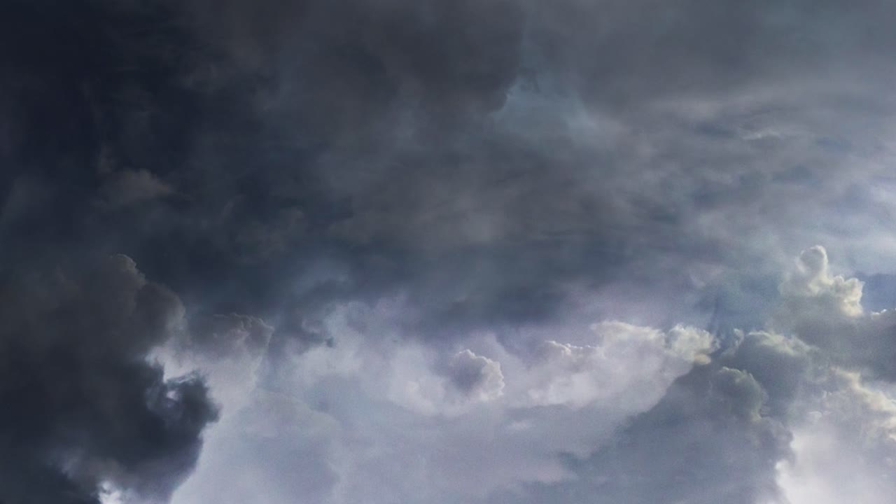 con tormenta truenos y luces, nubes de fondo