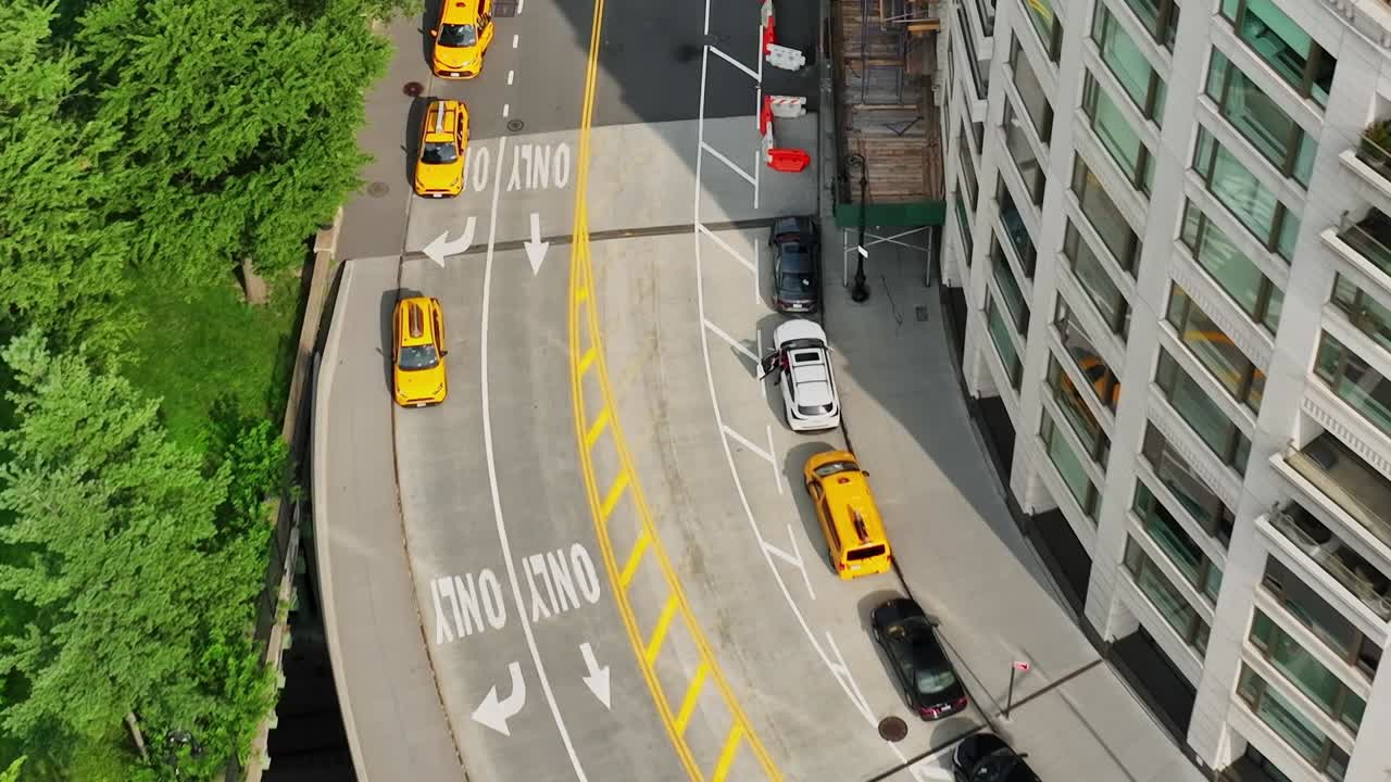 Aerial view of traffic flow through streets in New York City