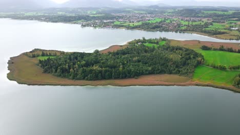 Chiemsee-Lake-Islands-Near-Rosenheim-In-Bavaria,-Germany