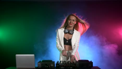dj woman in action