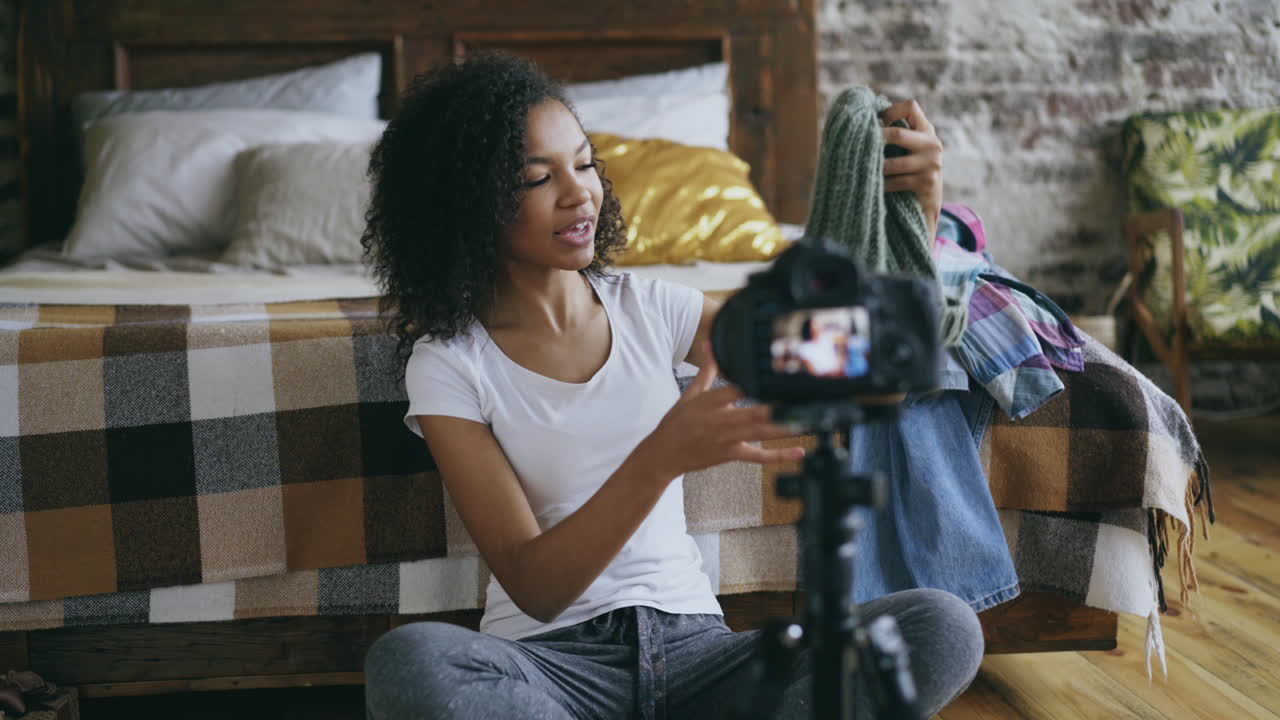 Fashion Vlogger Unboxing Clothes