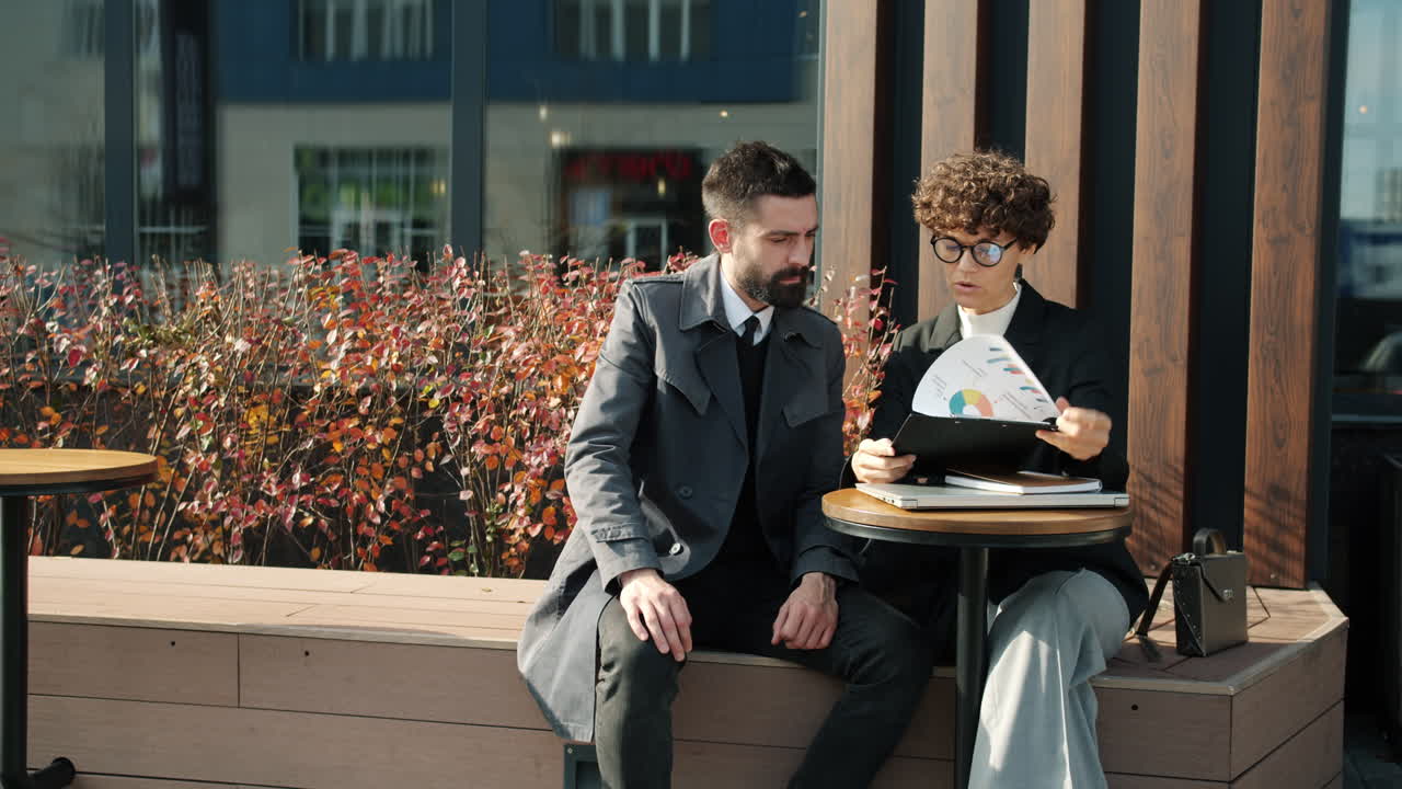 야외 비즈니스 회의