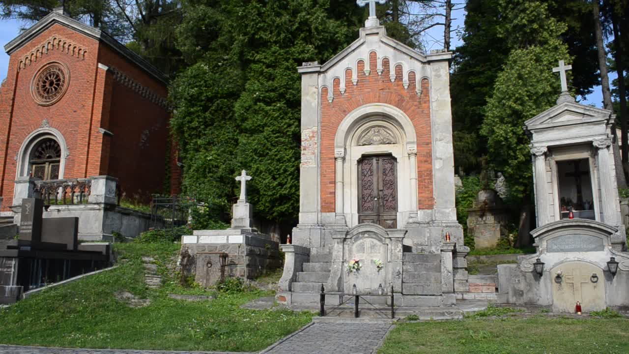 Cmentarz Łyczakowski we Lwowie. Lwów, Ukraina. Cmentarz Łyczakowski, historyczno-memorialne założenie (od 1991 roku) we Lwowie w historycznej dzielnicy Łyczaków, jeden z najstarszych cmentarzy Ukrainy.