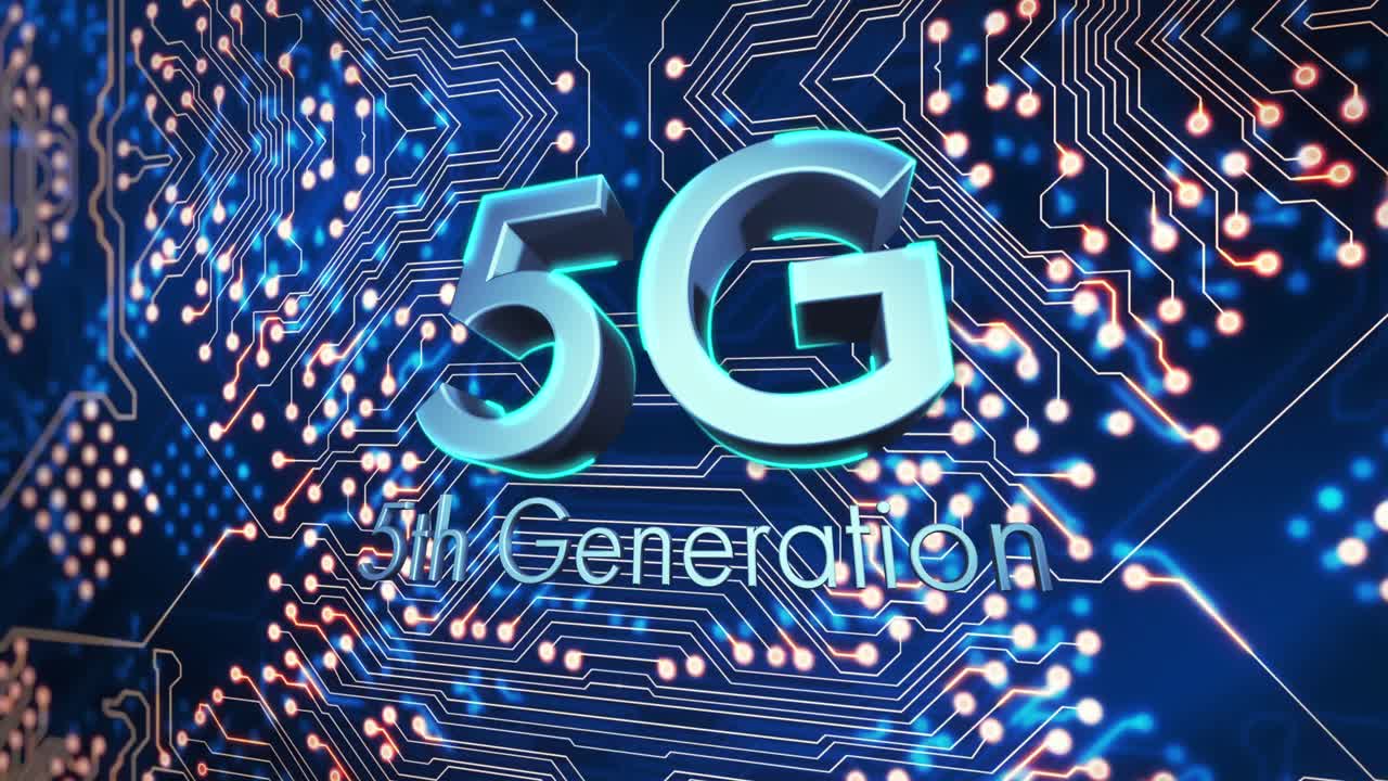 animación de texto de 5g contra conexiones de microprocesador en un patrón sin costuras sobre fondo azul