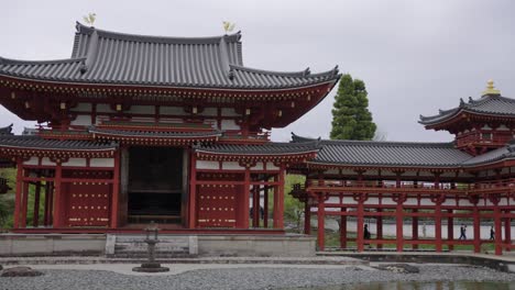 Magnificent-Phoenix-Hall-at-Byodo-in-Temple,-Uji-Japan