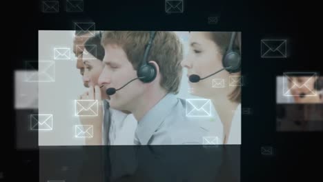 pantalla digital con agentes del centro de llamadas