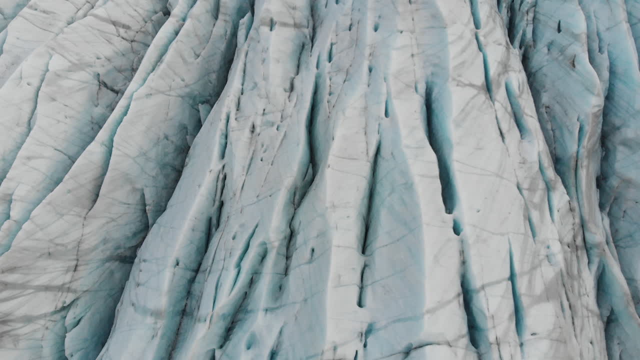 아이슬란드 고원의 빙하, 푸른 얼음의 조감도