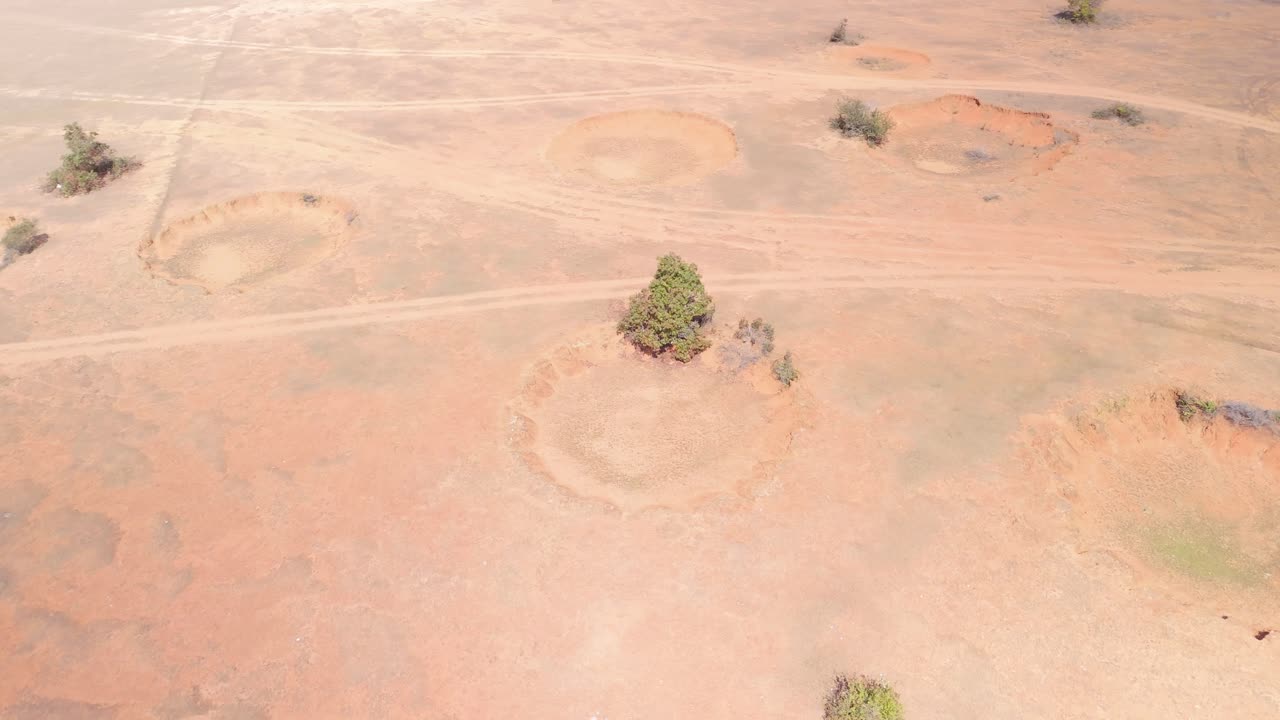 폭탄 제작자가 드러났습니다.