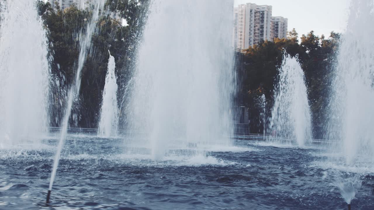Fountain in an urban area during the day.