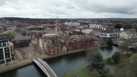 Fußgängerbrücke-Bedford-Bedfordshire-Großbritannien-Drohne,-Luftaufnahme,-4K-Videos