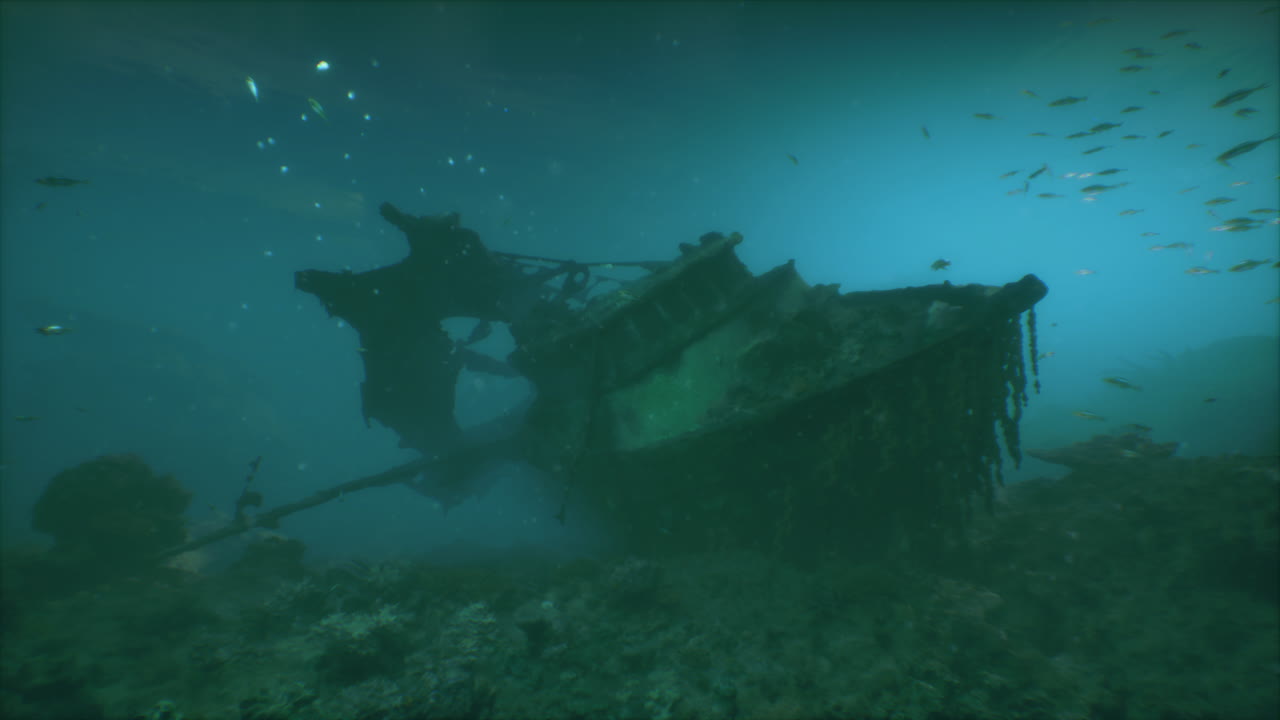 바다에서 침몰한 선박 파손