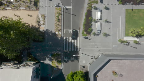 dream like urban design elements as vehicles move through the shared space