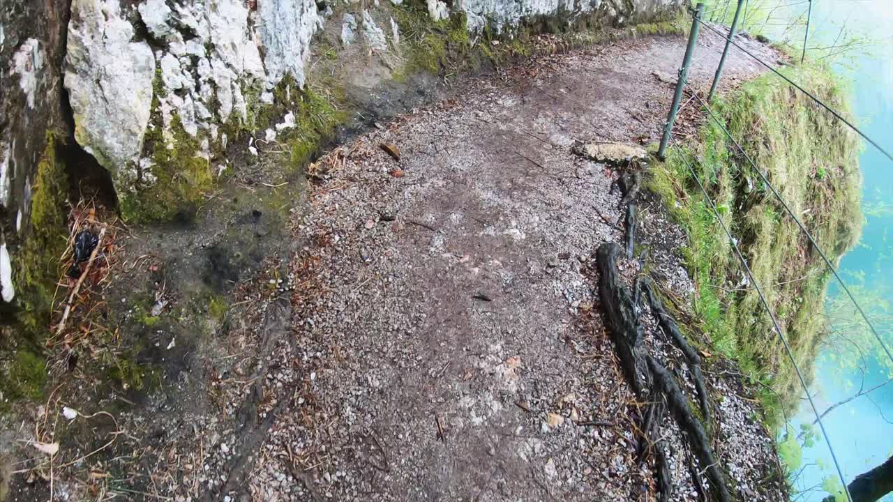 호수  의 경치 좋은 산책로