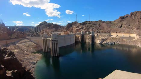 Panoramavideo-Des-Einlasses-Des-Hoover-Staudamms-Von-Der-Arizona-Seite-Des-Lake-Mead