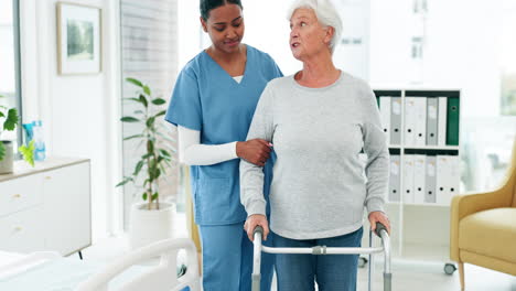 Alte-Frau-Mit-Behinderung,-Krankenschwester