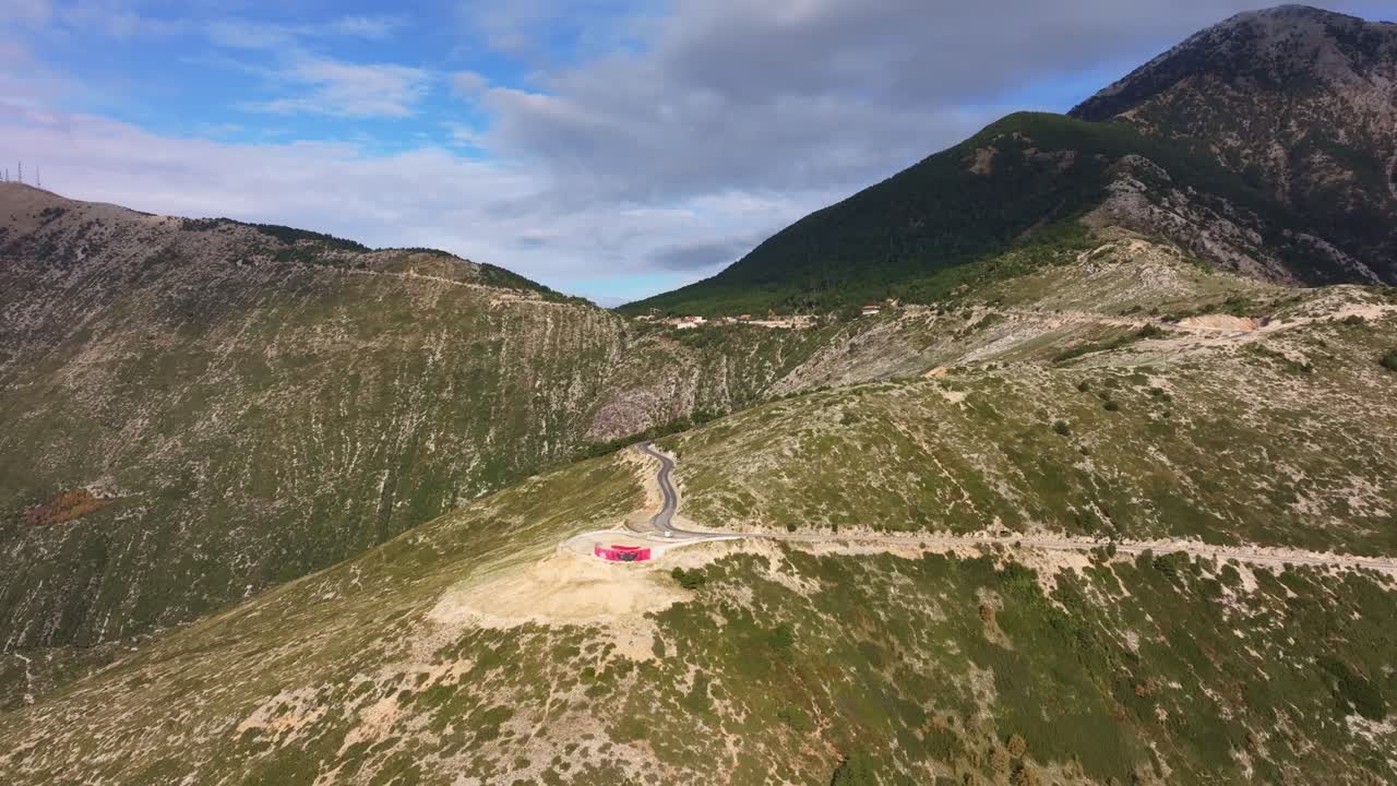 Da Palase alla Valle di Dukat: Viaggi panoramici attraverso il Passo di Llogara, Albania