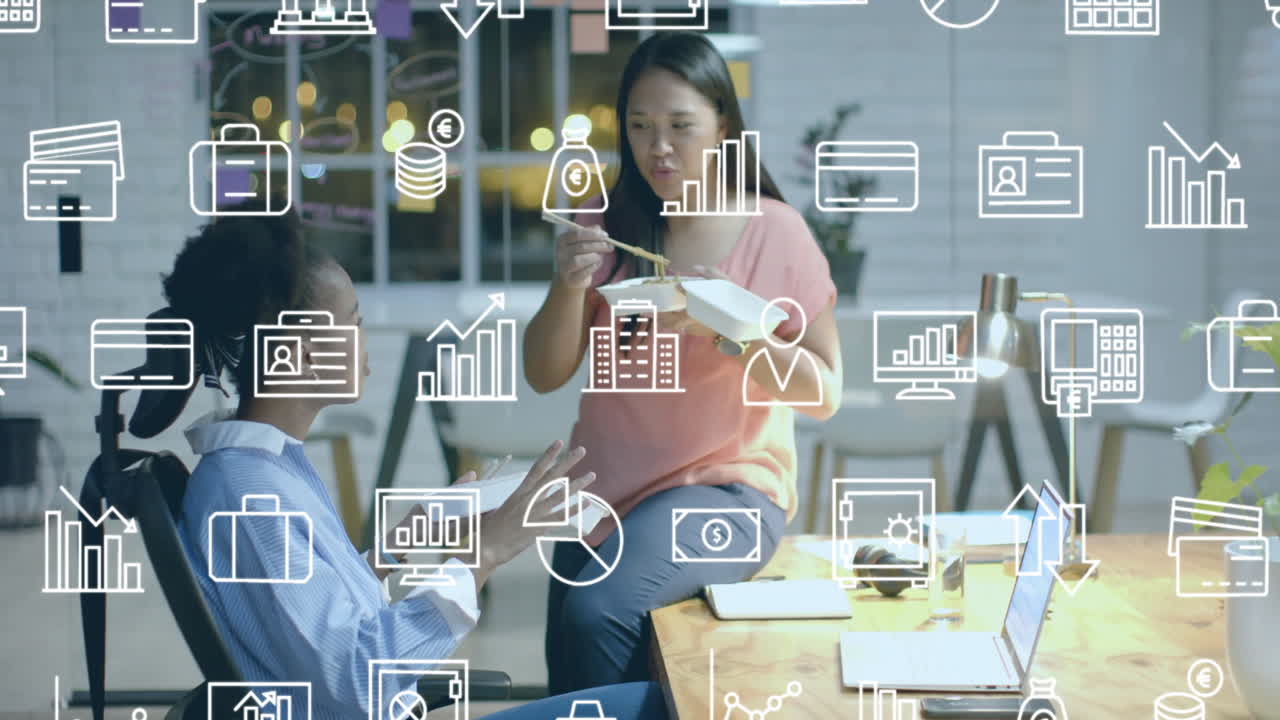 animación de la moneda y el procesamiento de datos sobre diversas mujeres empresarias en la oficina
