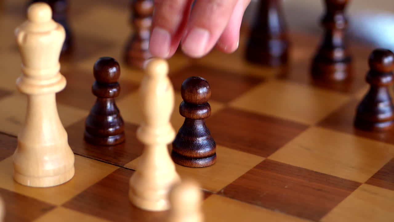 piezas de ajedrez yuriy