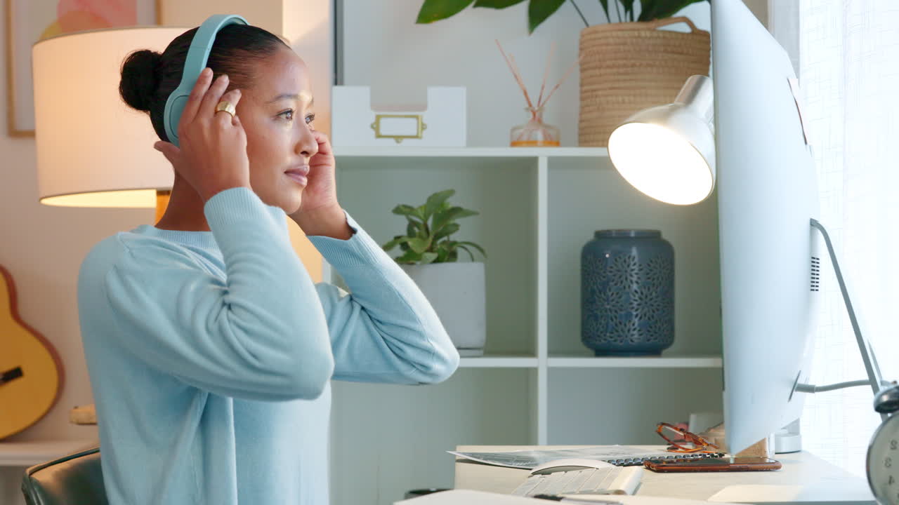 진지하고 자신감 있고 전문적인 콘텐츠 작가