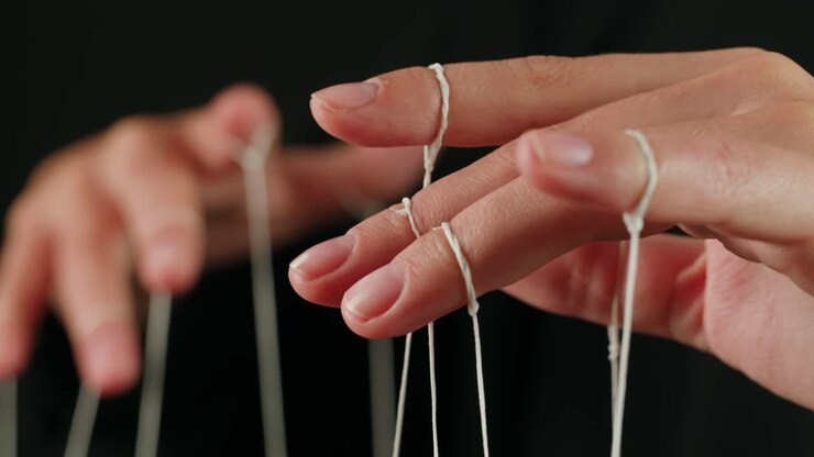 Human Hands Manipulating Strings Like a Puppeteer
