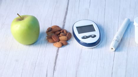 diabetes management tools with healthy foods