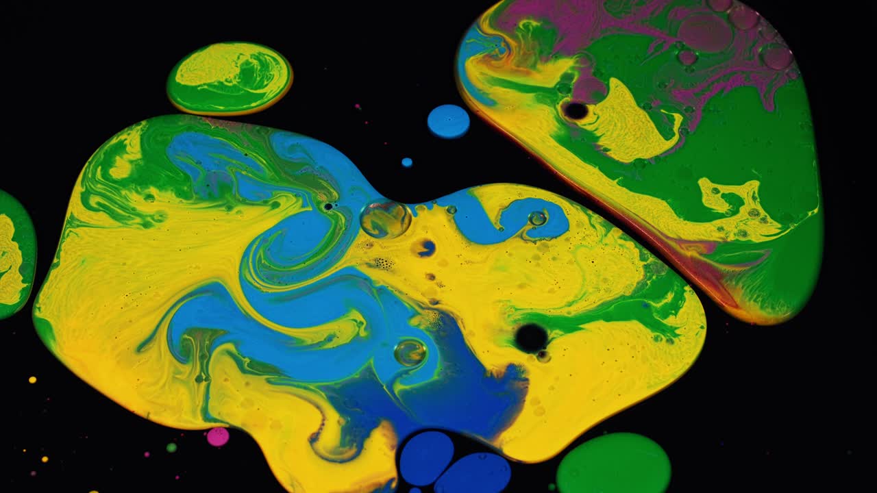 arte fluido abstracto con colores vibrantes