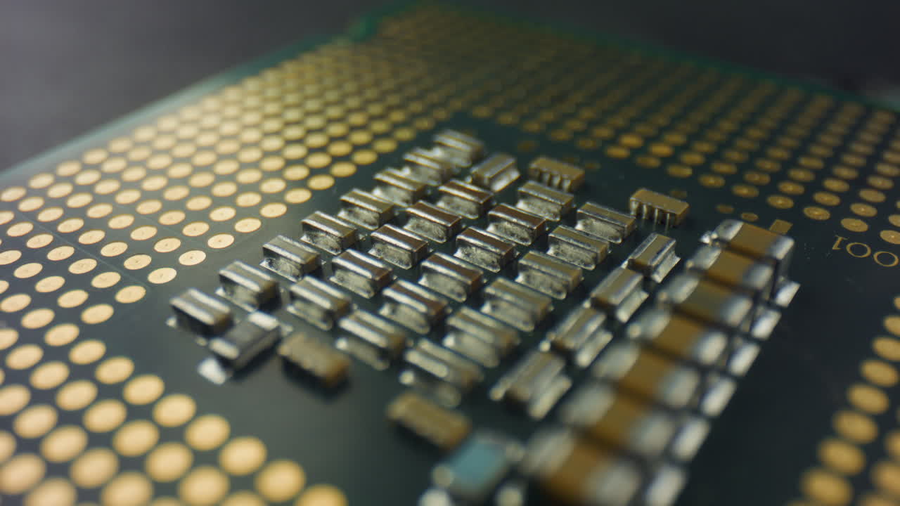 Electronic computer hardware technology. Integrated communication processor