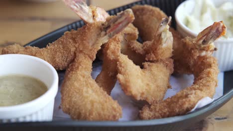 crispy fried shrimp with dipping sauce