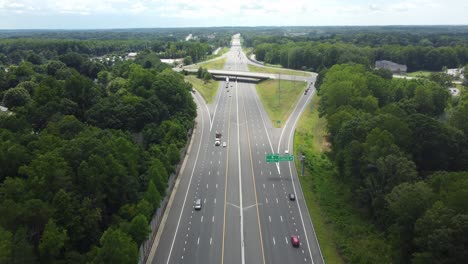 Verkehr-Auf-Der-Interstate-40-In-Winston-Salem