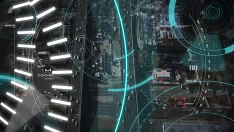 5g escrito en el medio de un círculo futurista y una autopista con coches