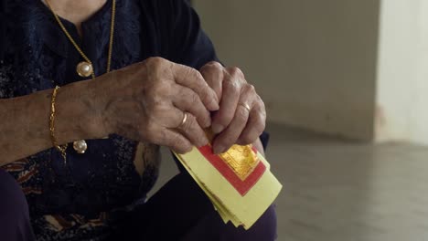 papel de joss quemado, oración, orar a dios