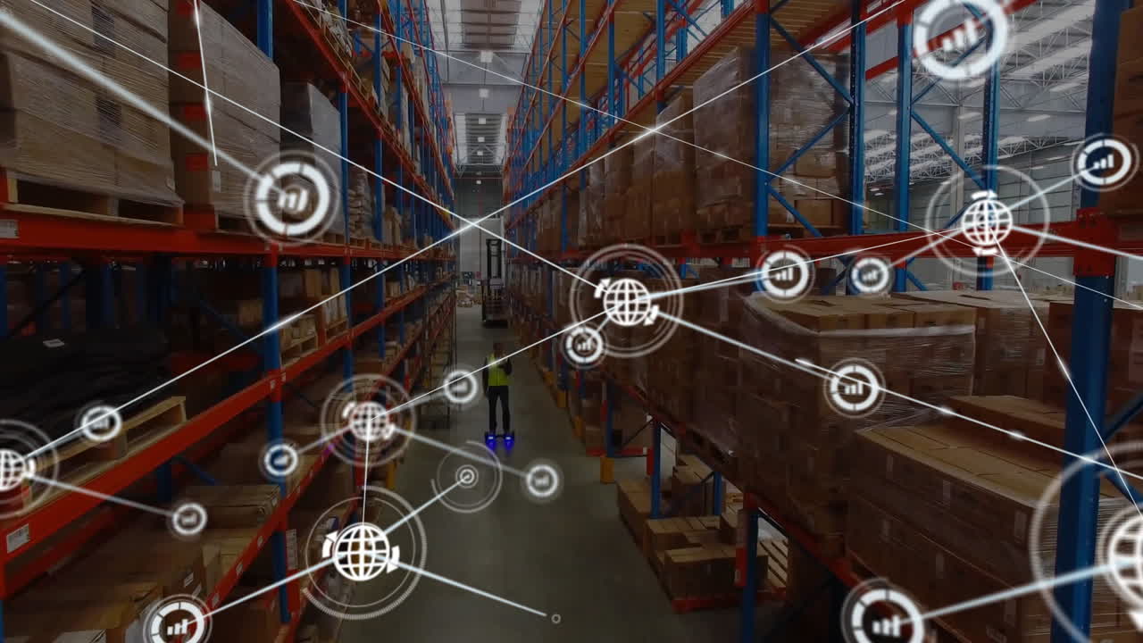 animación de una red de conexiones con iconos sobre un trabajador caucásico en un almacén