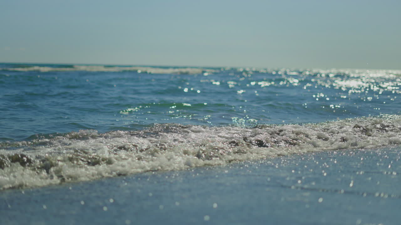 은 날의 바다 파도