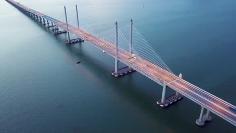 vista aérea de la hora del crepúsculo del segundo puente.