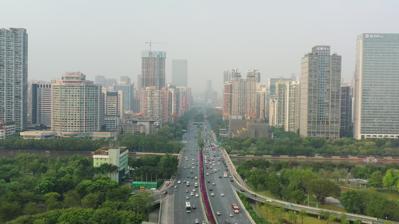 noche soleada ciudad de guangzhou centro de la isla famosa estadio a la orilla del río panorama aéreo 4k china