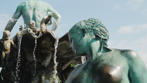 the neptune fountain in berlin steadicam shot