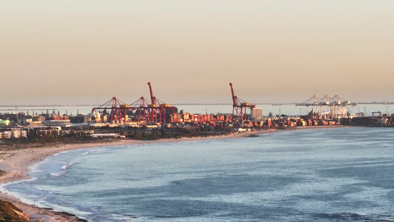 프레만틀 항구에서 해가 지는 모습, 크레인, 화물 컨테이너, 해변, 퍼스, 서부 오스트레일리아