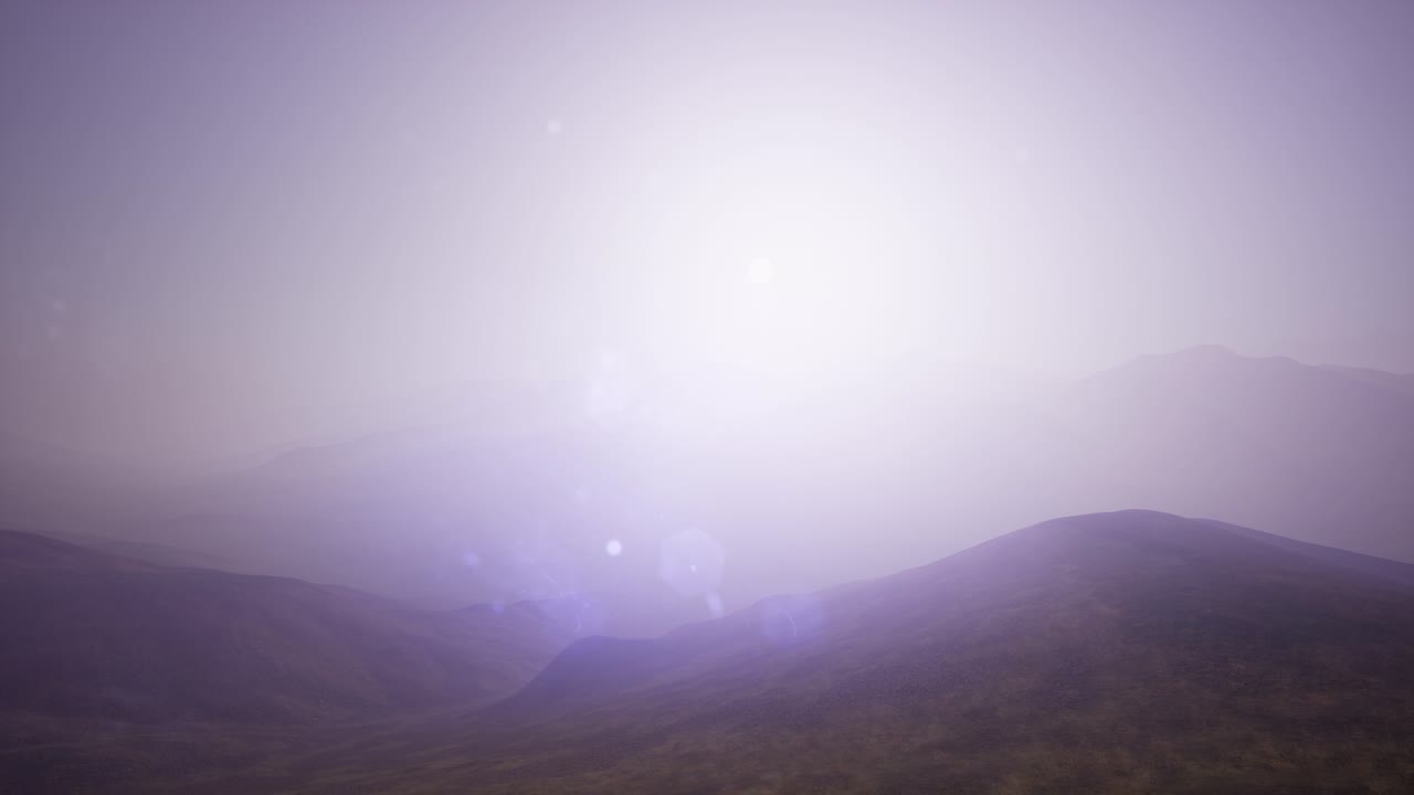 안개 속 에 있는 공중 의 초록색 언덕 풍경