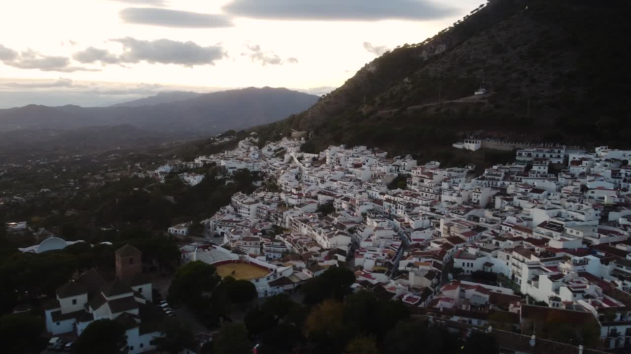 vista panorámica aérea del municipio de mijas en españa