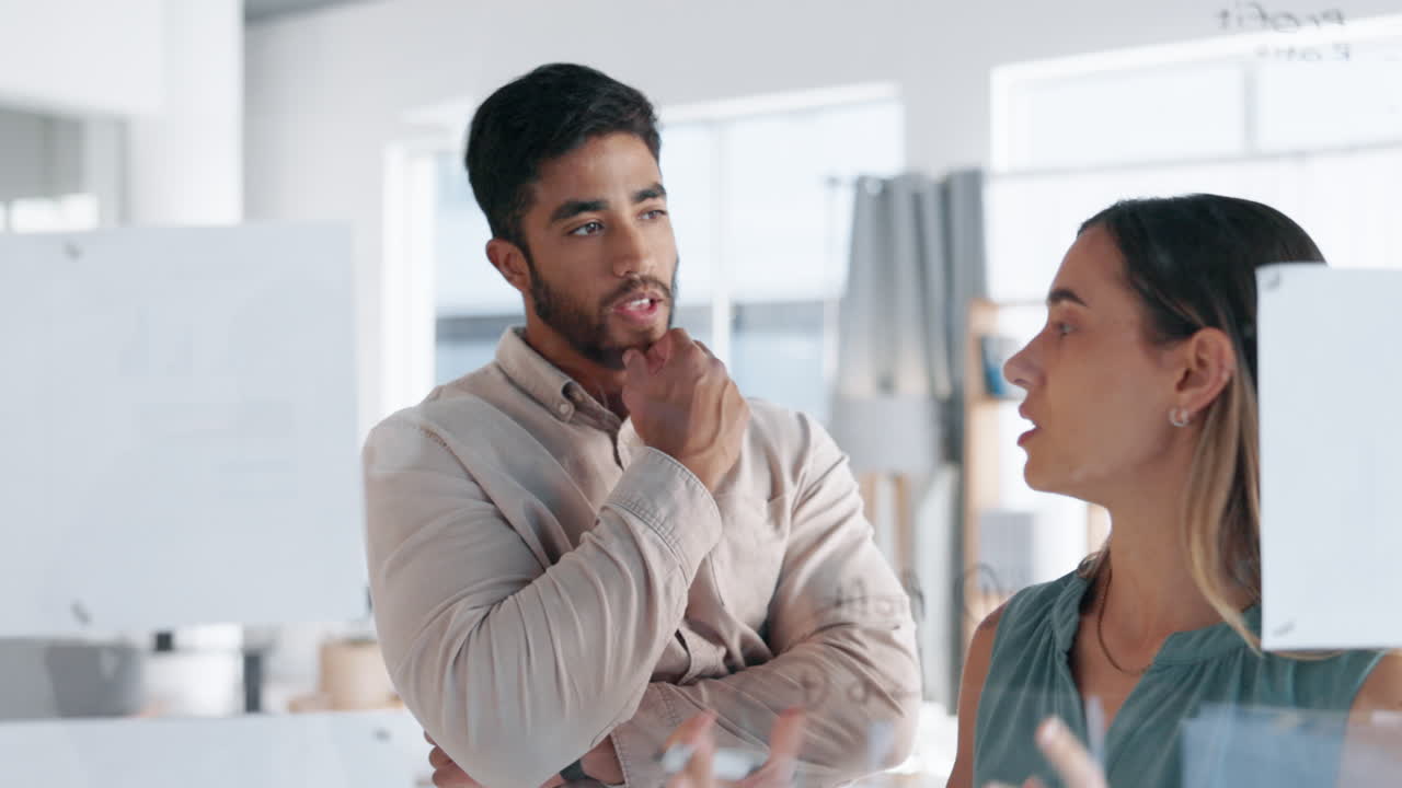 tormenta de ideas, hablar y escribir en equipo calendario