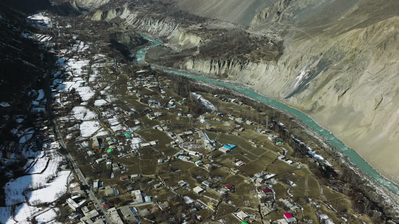 산속의 아름다운 푸른 들판, 파키스탄의 봄철 풍경 사진