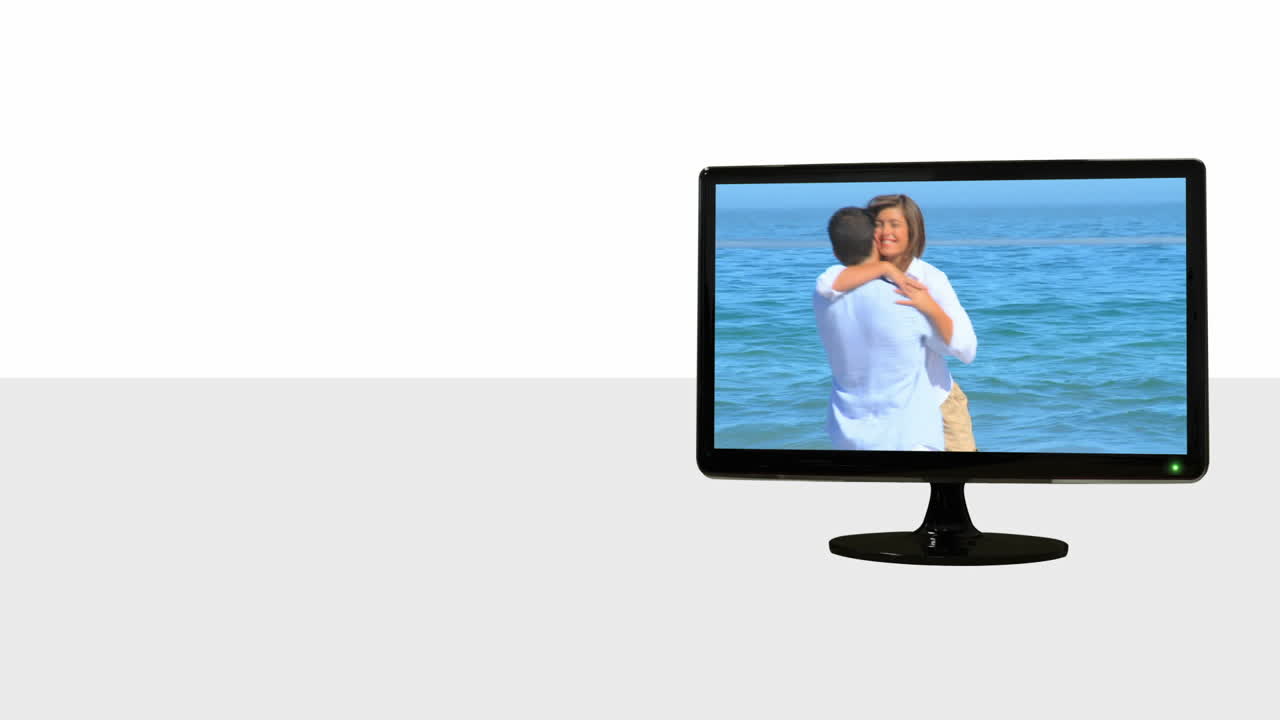 커플을 보여주는 애니메이션 tv 스크린